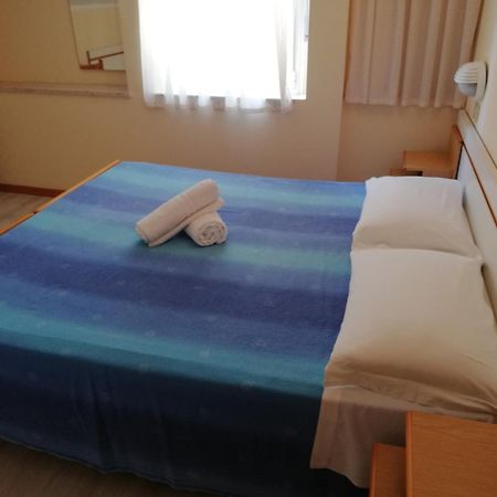 Hotel Tosi Riccione Kültér fotó