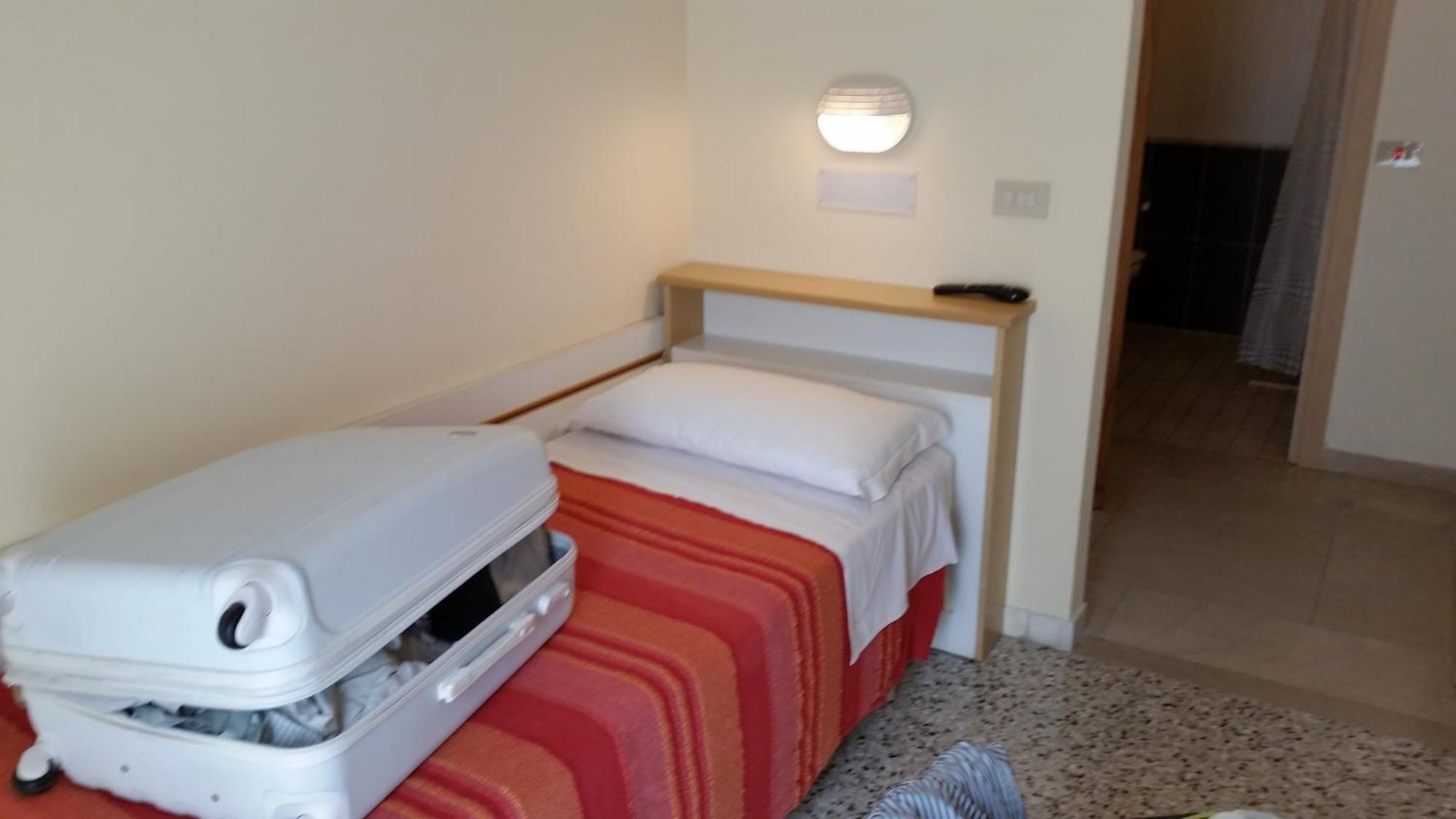 Hotel Tosi Riccione Kültér fotó