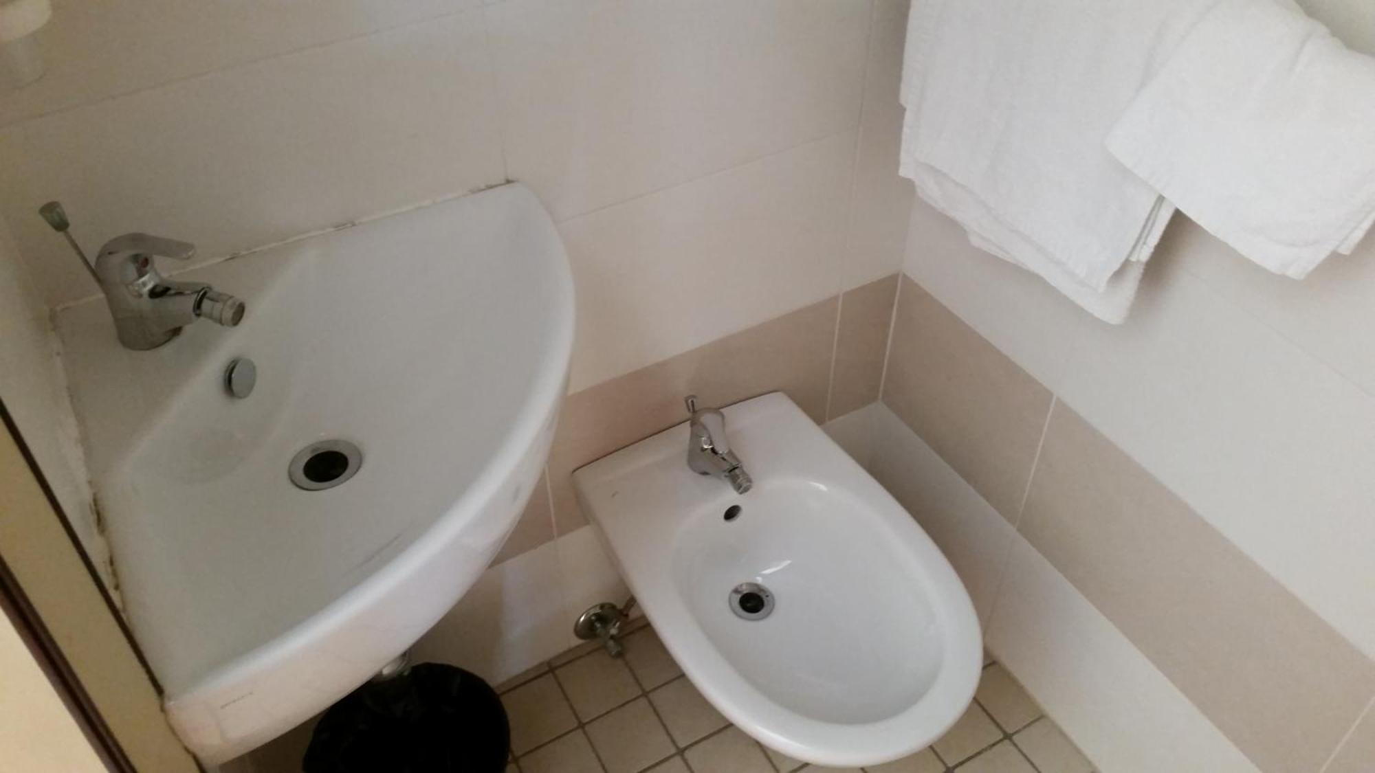 Hotel Tosi Riccione Kültér fotó