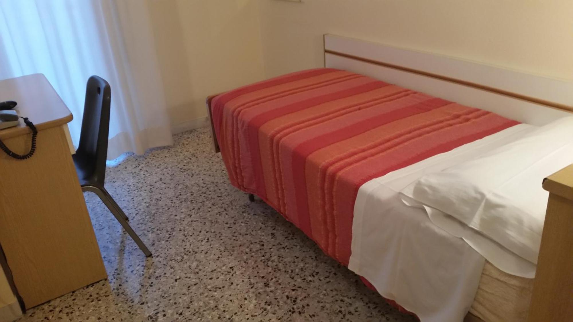 Hotel Tosi Riccione Kültér fotó
